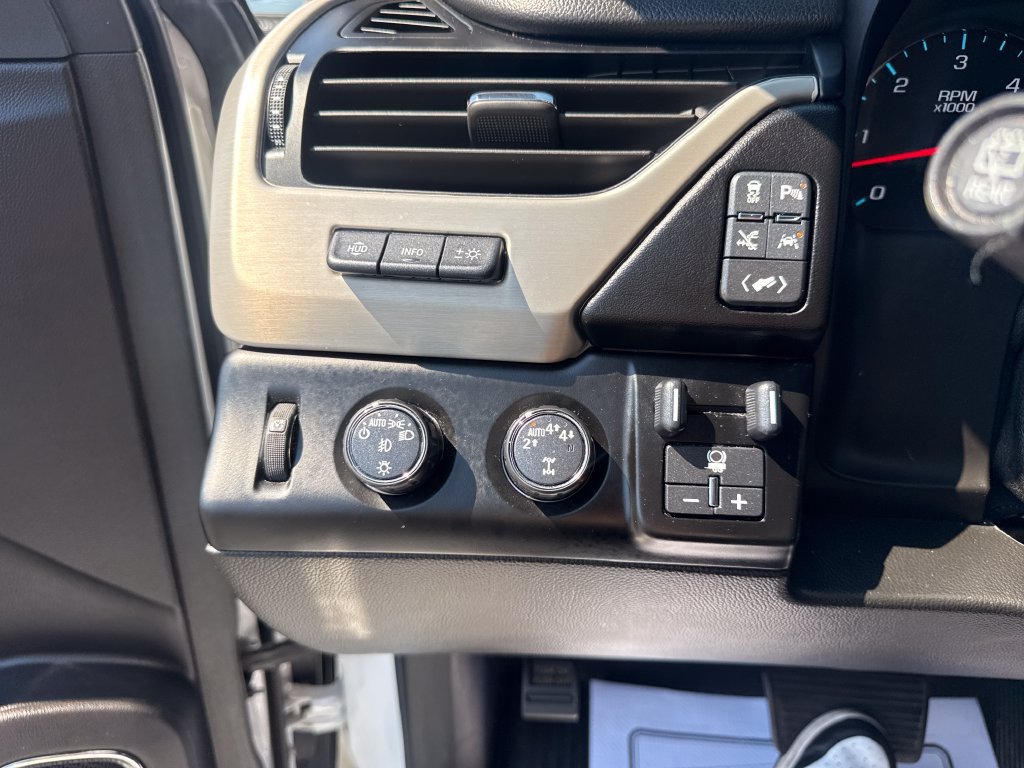 Used 2020 GMC Yukon Denali w/ Denali Ultimate Package AWD/4WD image 52