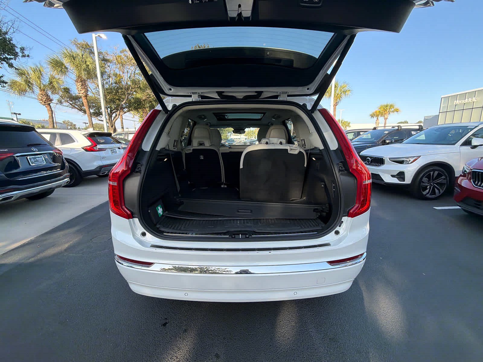 Used 2024 Volvo XC90 B6 Ultimate w/ Lounge Package AWD/4WD image 23