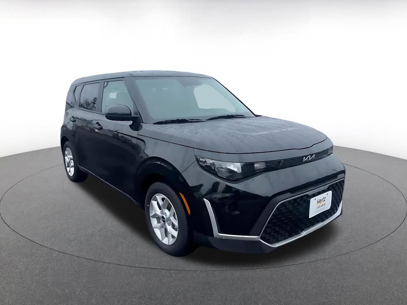 Used 2025 Kia Soul LX w/ LX Technology Package FWD image 3