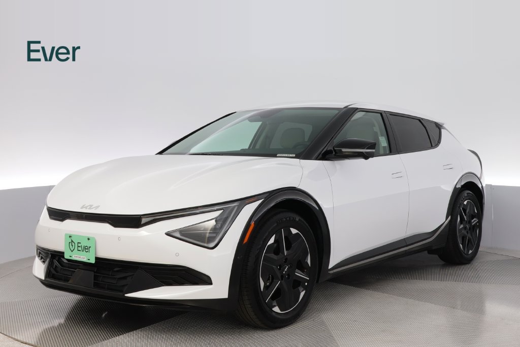 Used 2025 Kia EV6 Wind RWD image 2