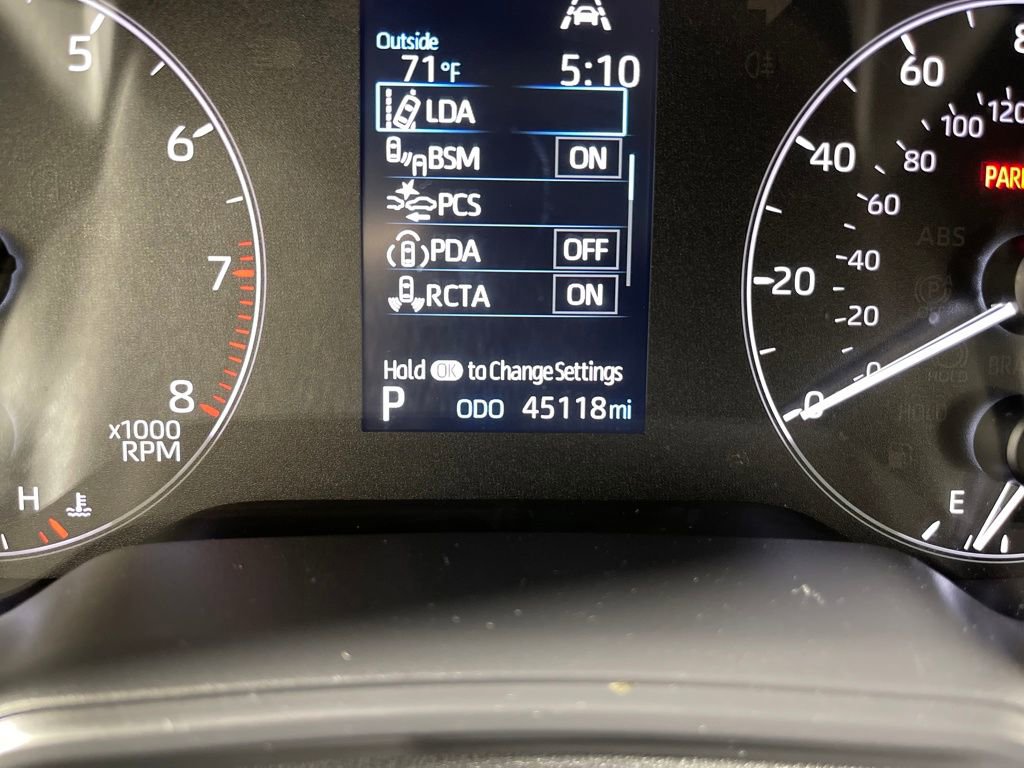 Used 2023 Toyota Corolla SE w/ SE Premium Package image 18