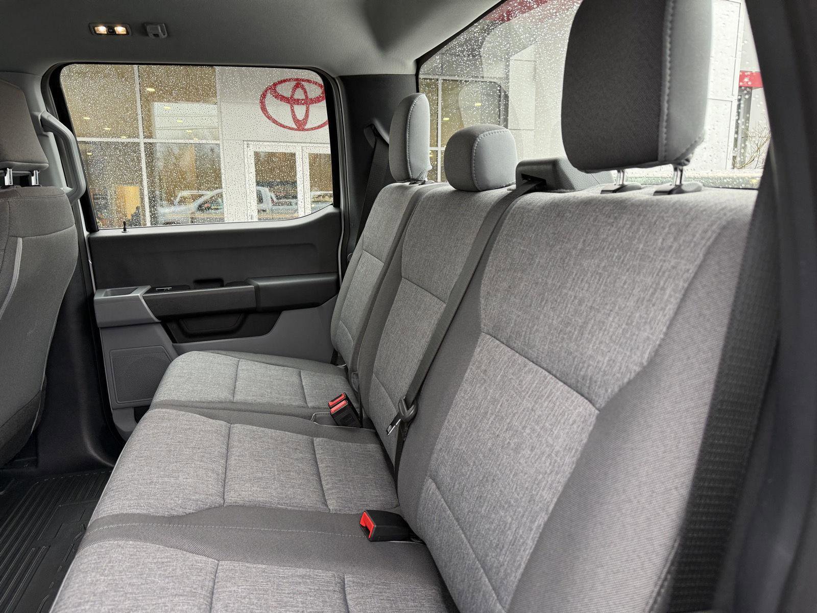 Used 2025 Ford F250 XL w/ XL Chrome Package image 13