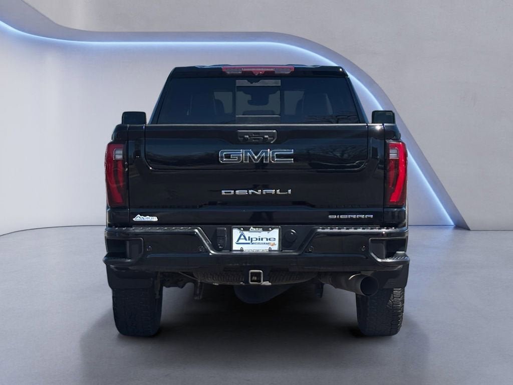 Used 2024 GMC Sierra 2500 Denali Ultimate image 4