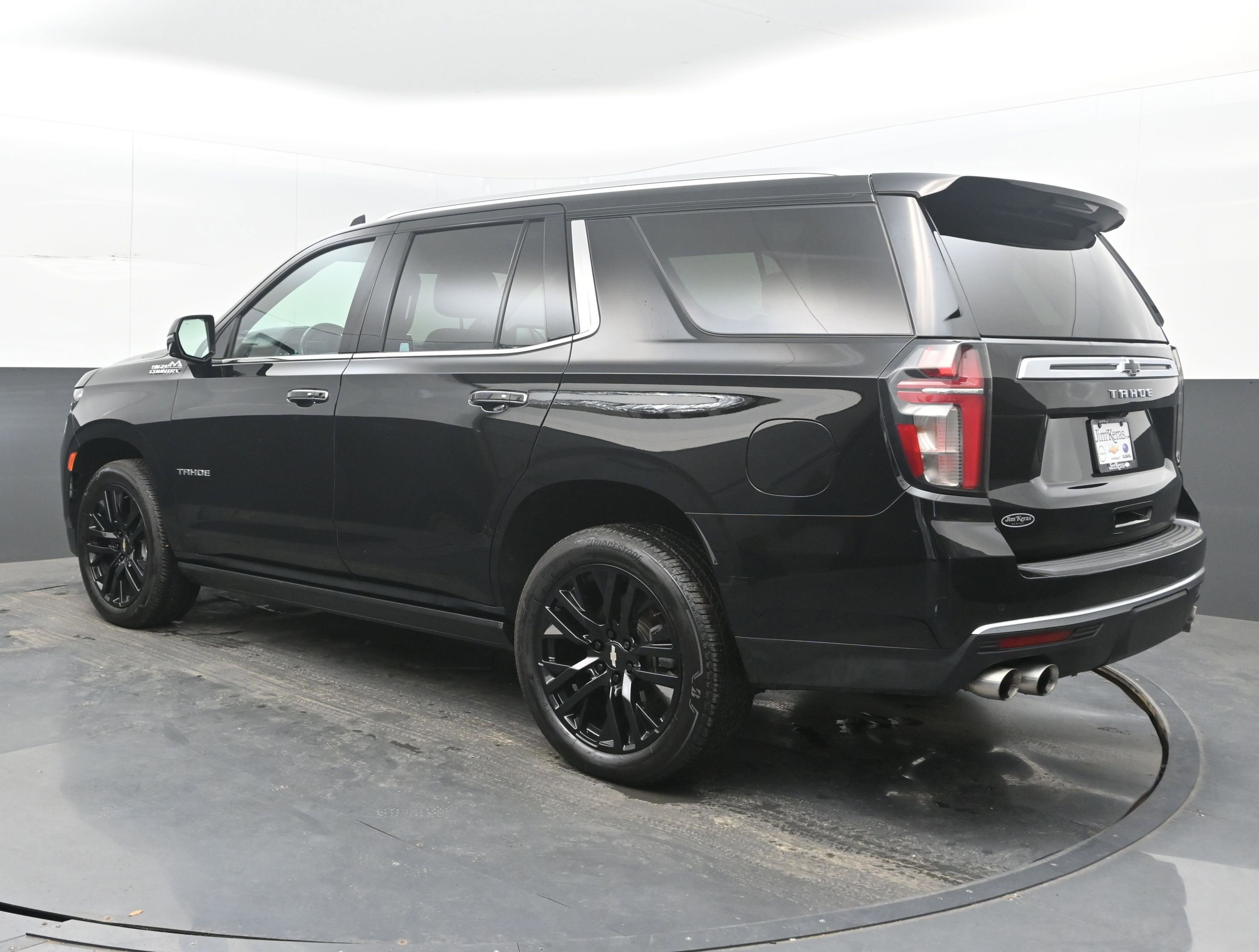 Used 2023 Chevrolet Tahoe High Country w/ Premium Package 2 AWD/4WD image 8