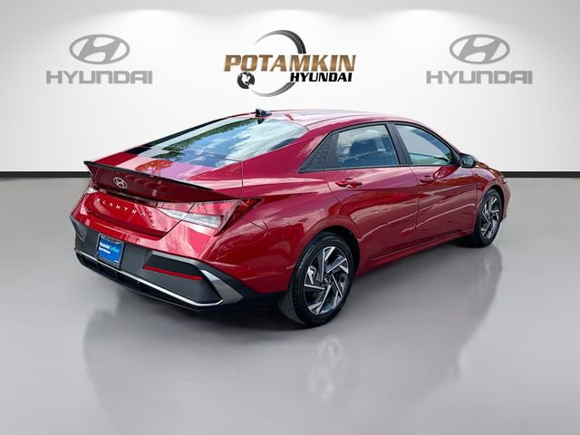 Certified 2025 Hyundai Elantra Sport FWD image 5