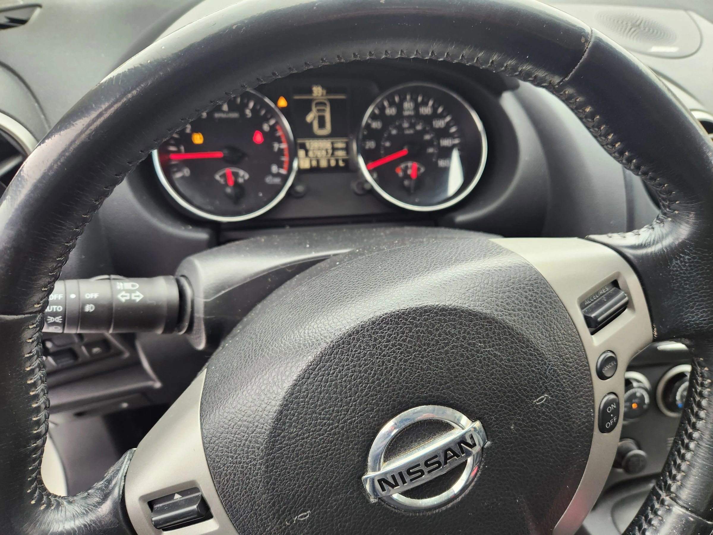 Used 2012 Nissan Rogue SL image 16