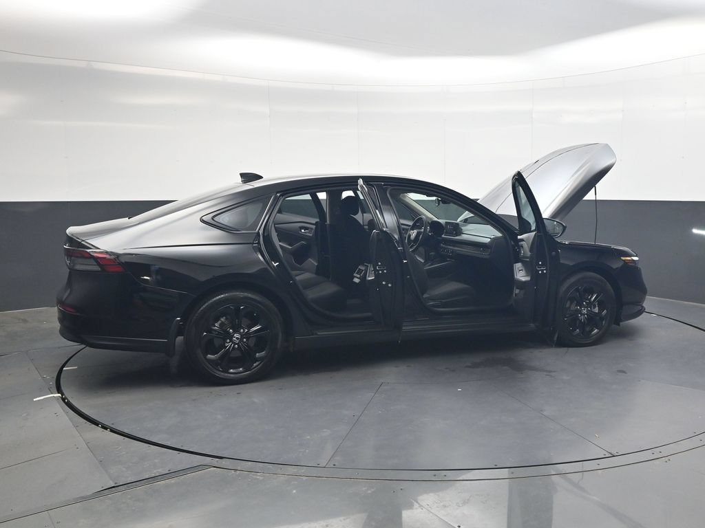 Certified 2025 Honda Accord SE image 34