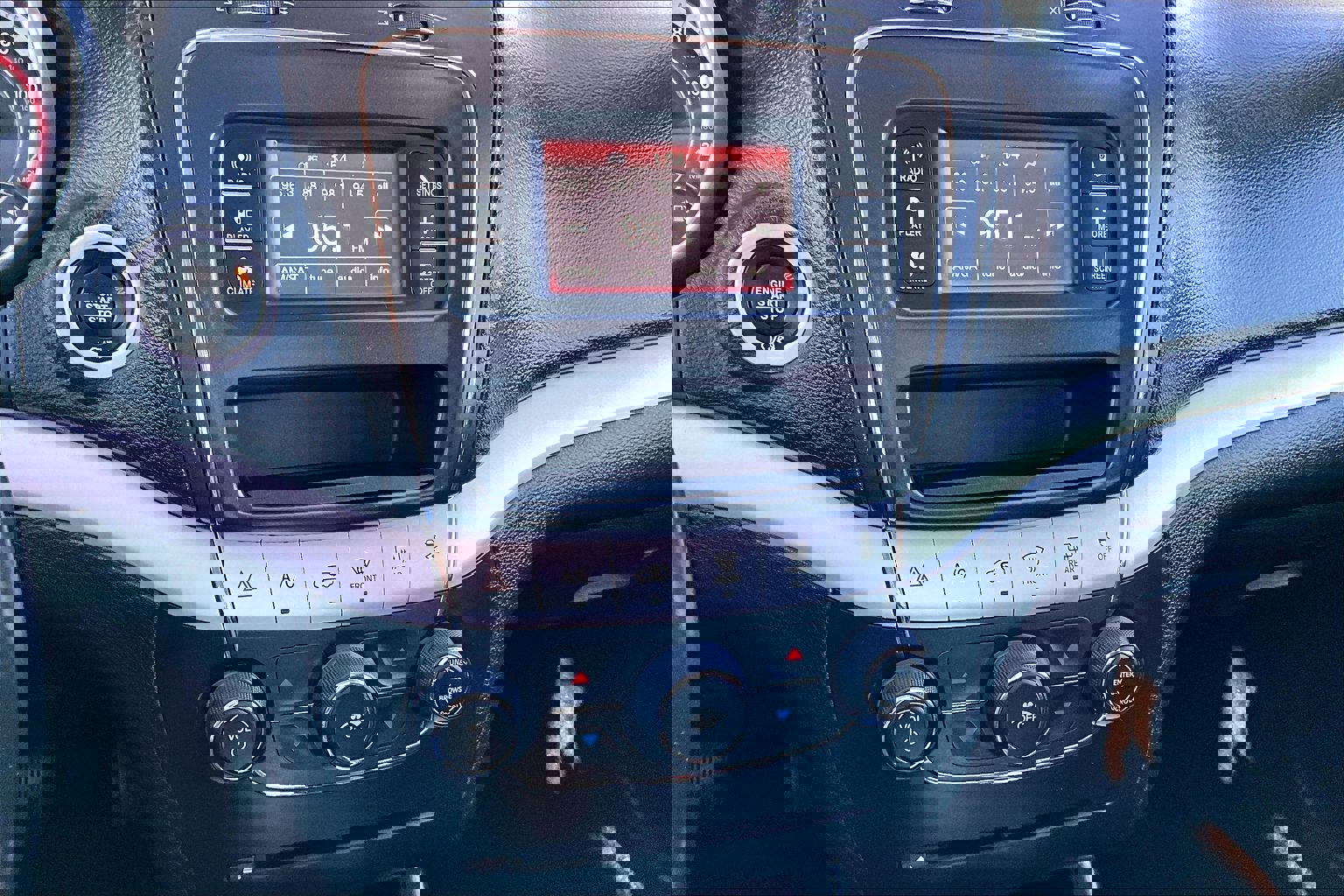 Used 2018 Dodge Journey SE w/ Popular Equipment Group image 15