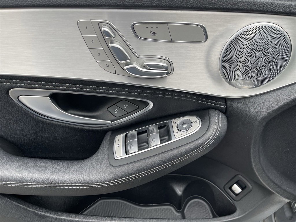 Used 2015 Mercedes-Benz C 300 Sedan image 23