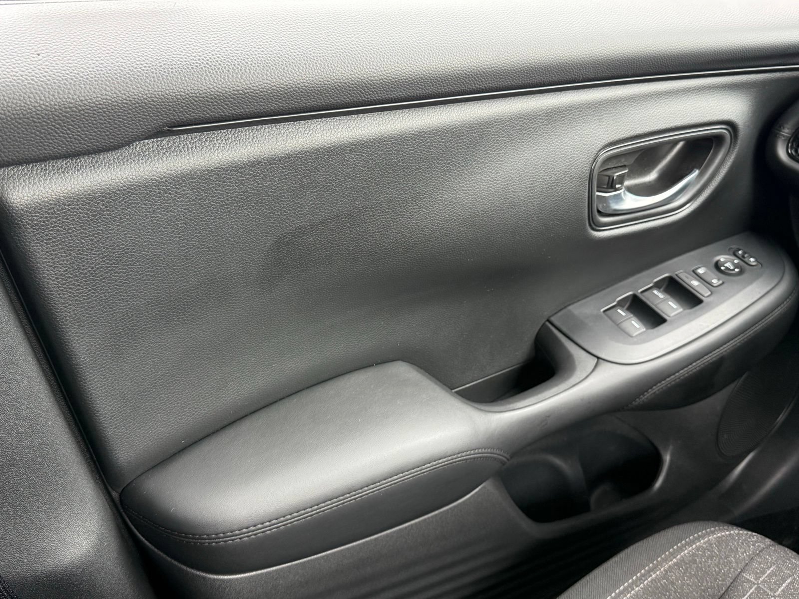 Used 2024 Honda HR-V LX image 34