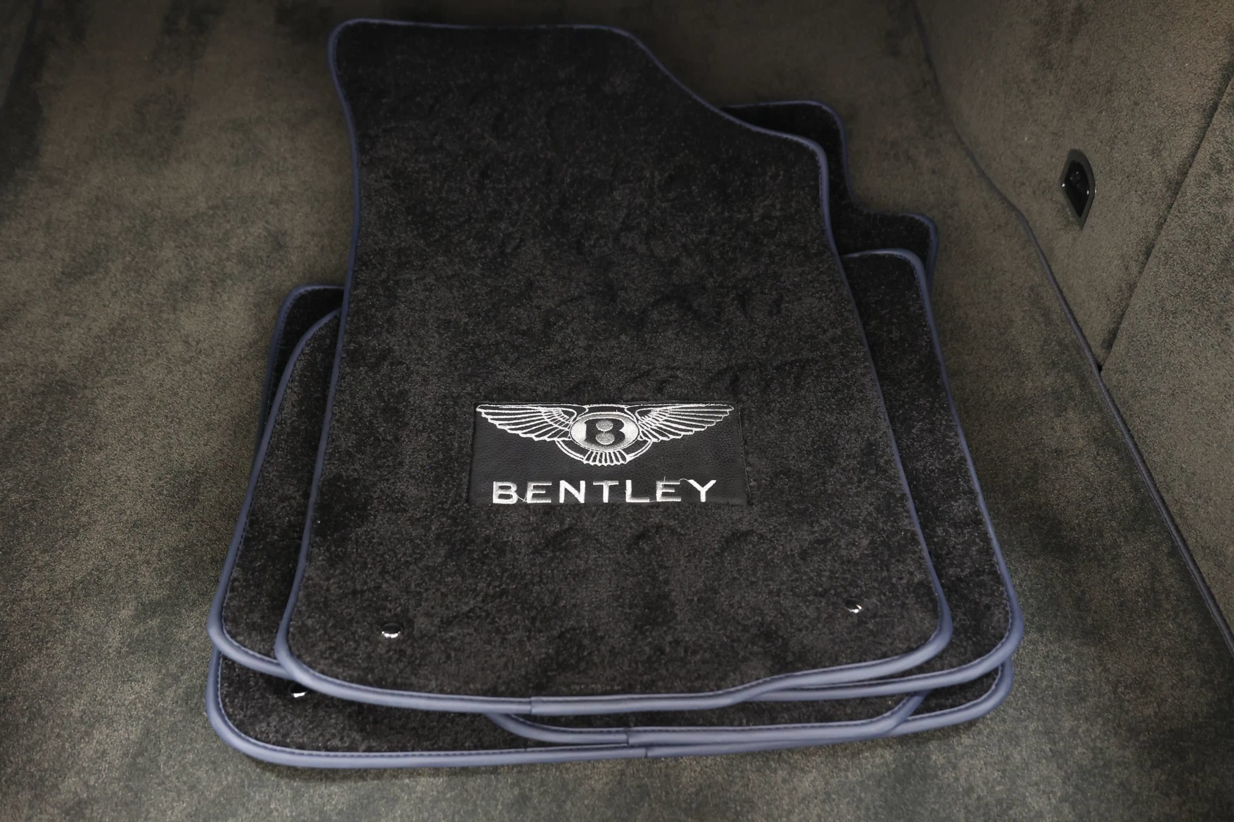 Used 2018 Bentley Flying Spur V8 AWD/4WD image 68