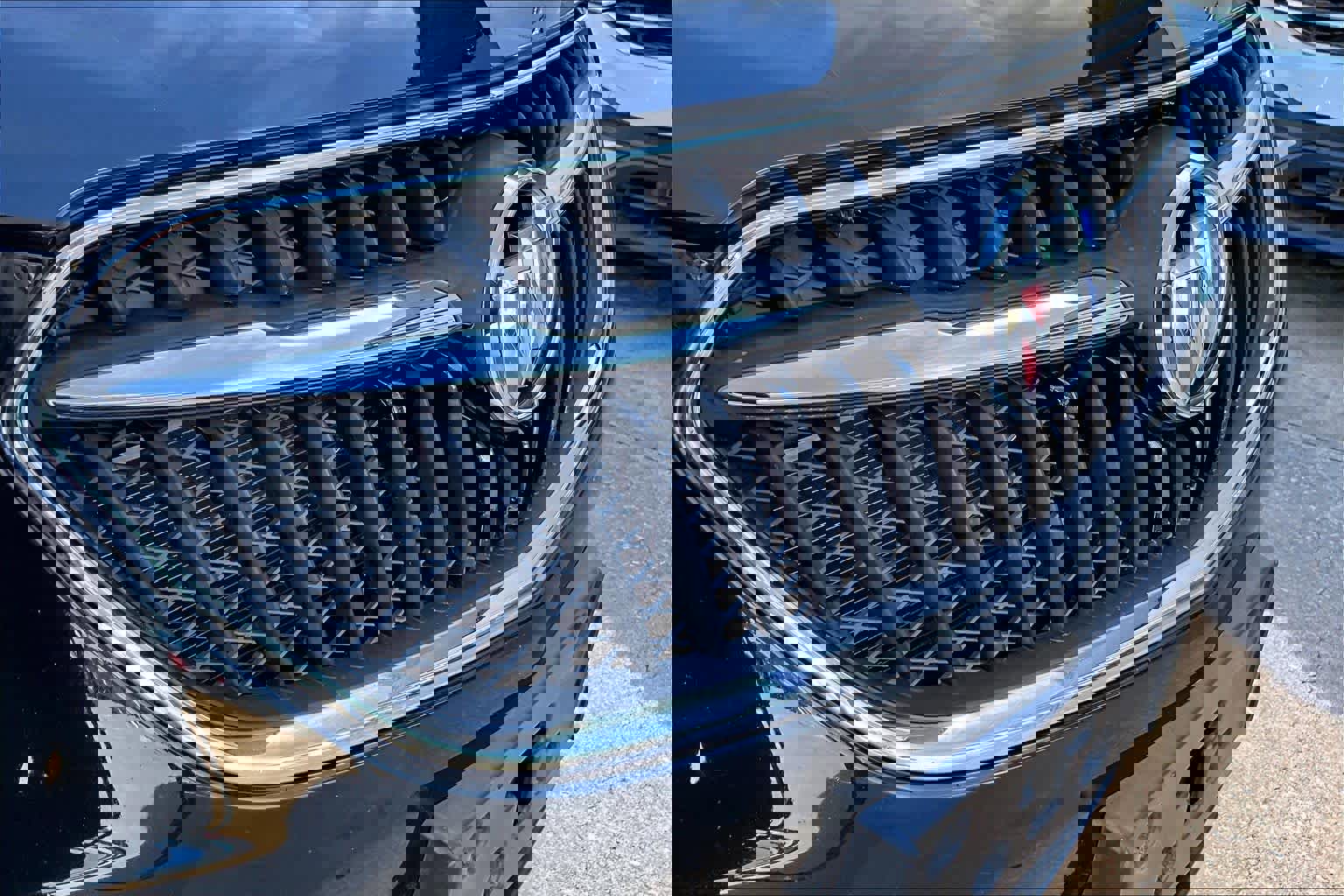 Used 2018 Buick Encore Preferred image 27