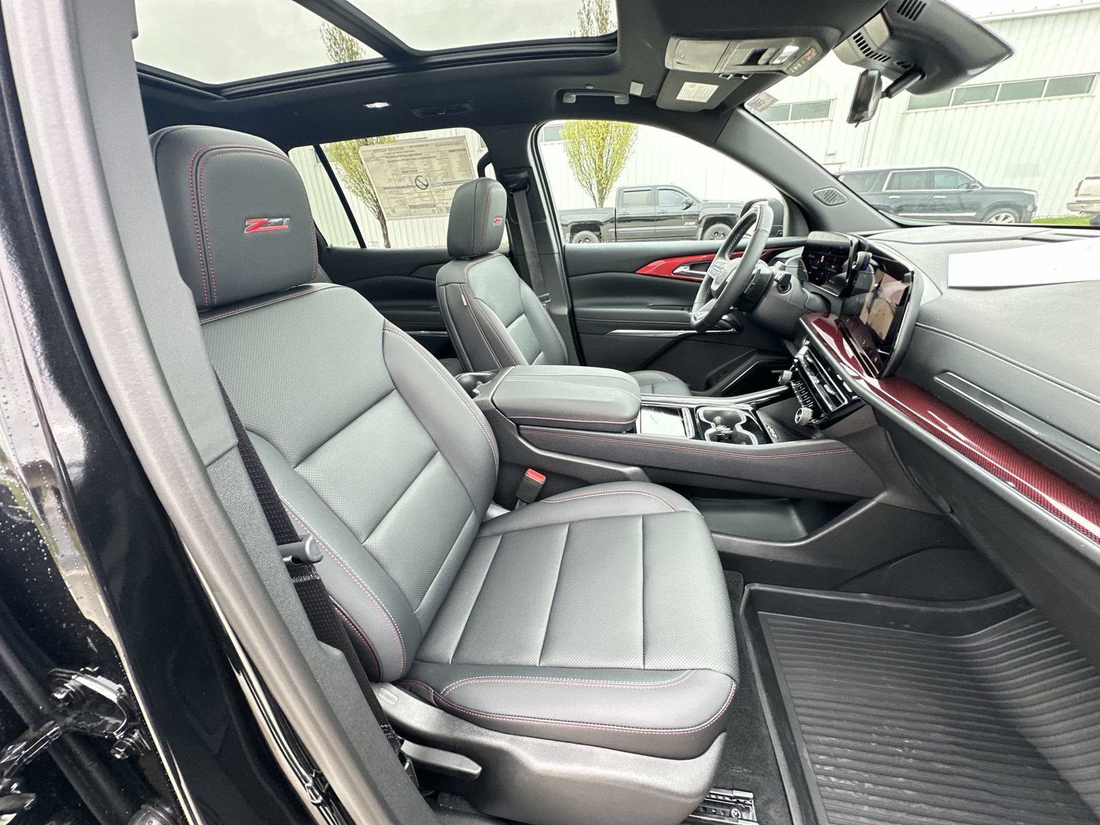 New 2026 Chevrolet Traverse Z71 w/ Enhanced Driving Package AWD/4WD image 29