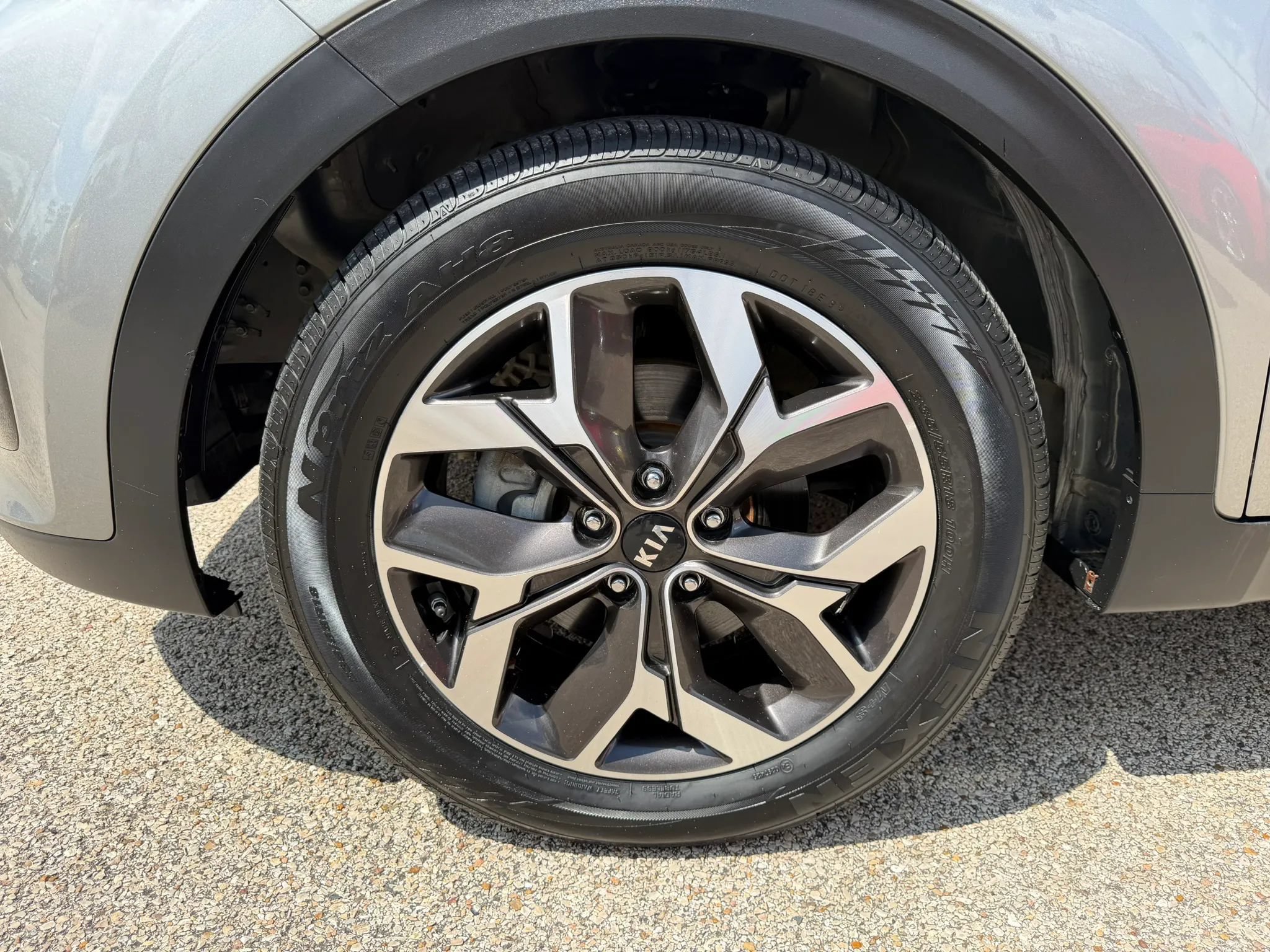 Used 2020 Kia Sportage EX FWD image 13