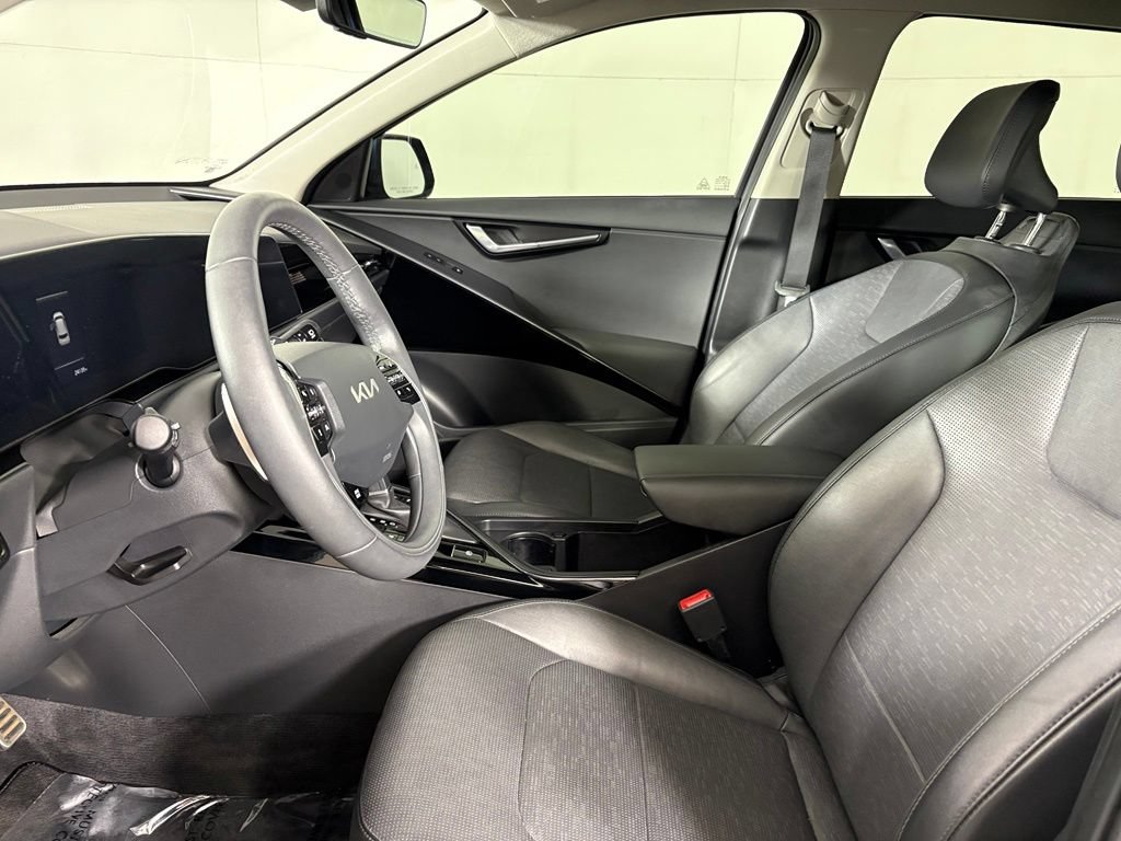 Used 2024 Kia Niro SX Touring FWD image 21