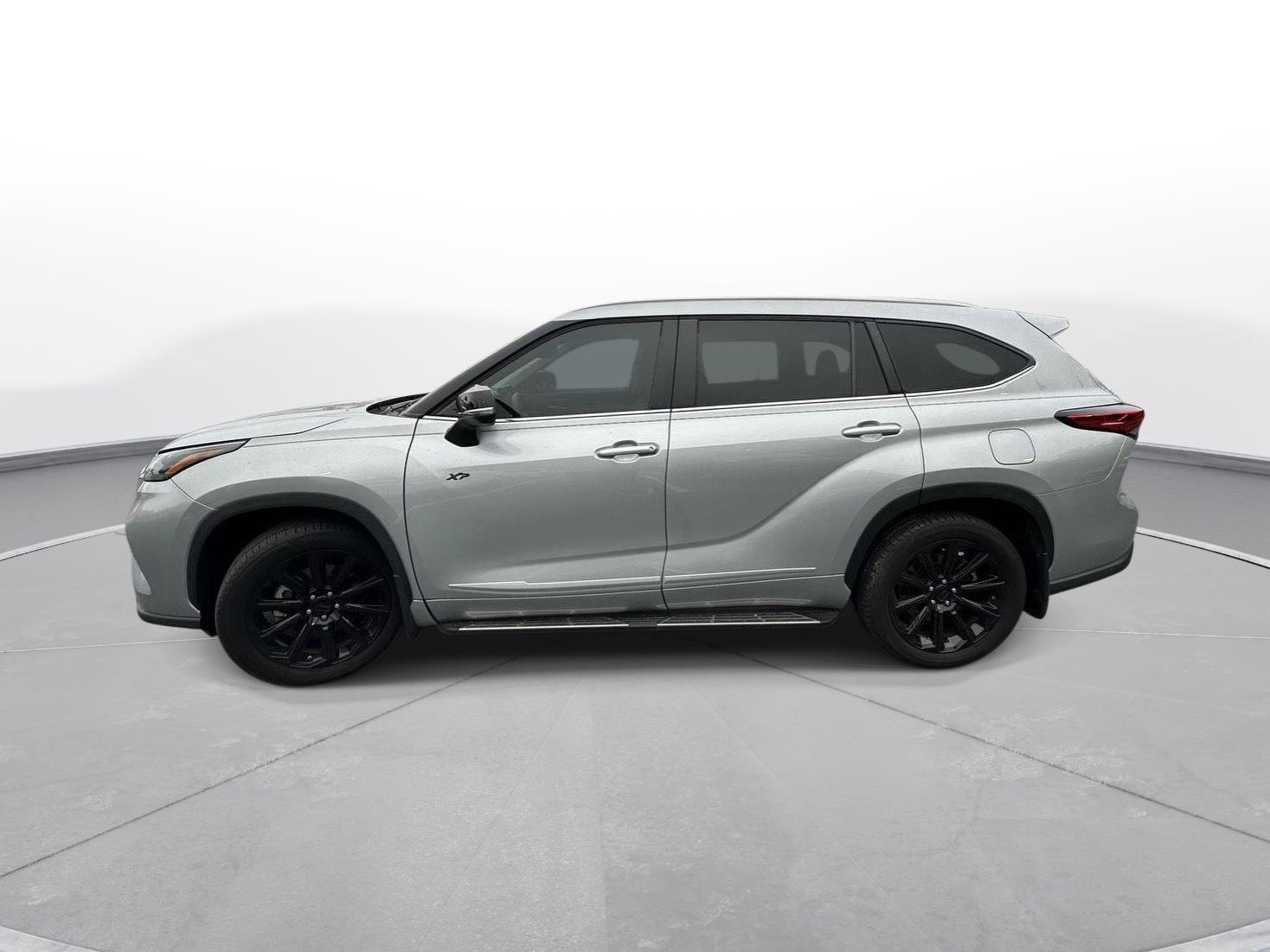 Used 2023 Toyota Highlander XLE FWD image 59