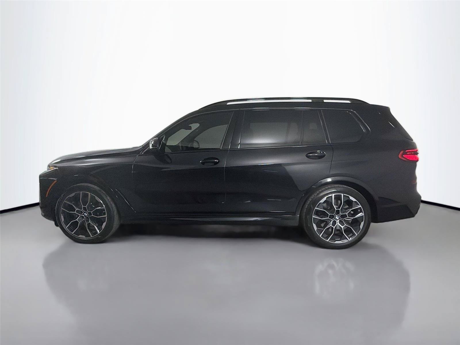 New 2027 BMW X7 M60i AWD/4WD image 8