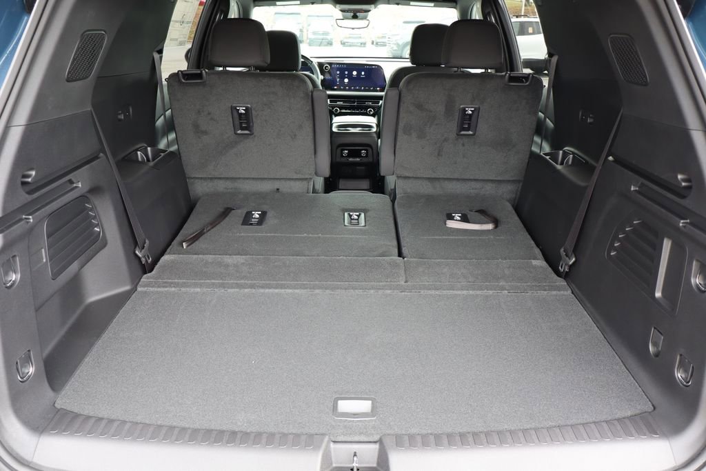 New 2026 Chevrolet Traverse LT w/ Enhanced Driving Package image 37