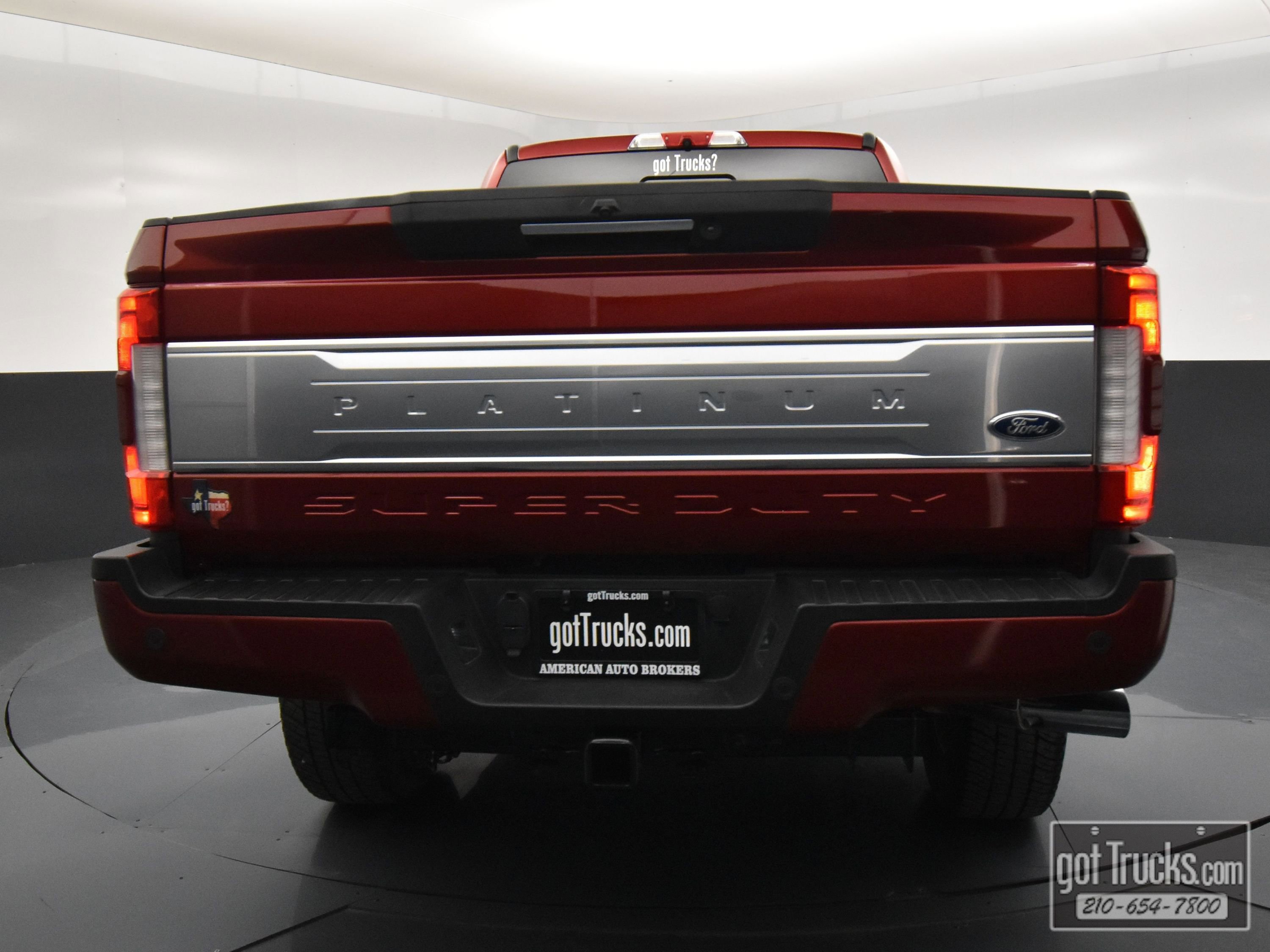 Used 2019 Ford F250 Platinum w/ Platinum Ultimate Package image 5