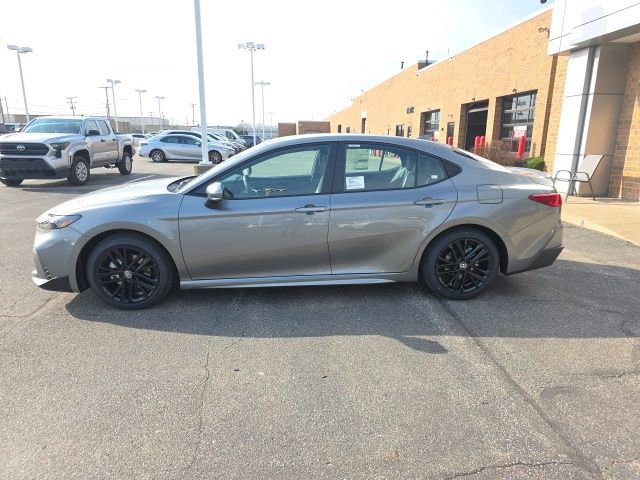 New 2026 Toyota Camry SE image 4