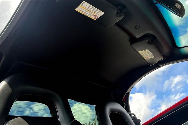 Used 2004 Chevrolet SSR w/ Preferred Equipment Group image 17