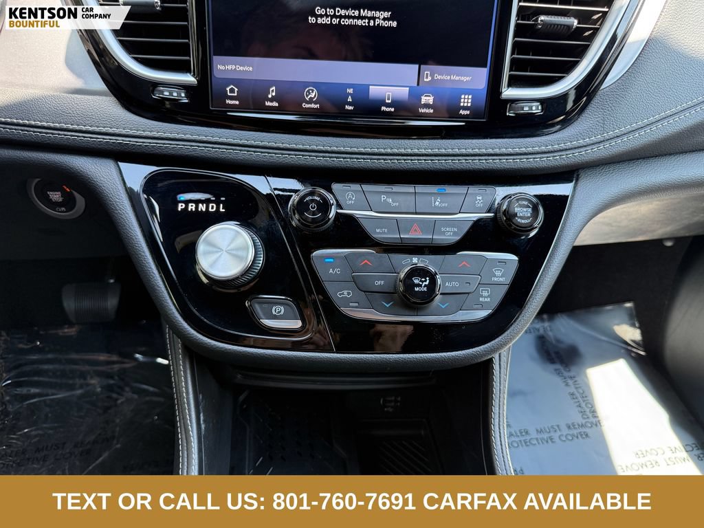 Used 2026 Chrysler Pacifica Limited FWD image 23