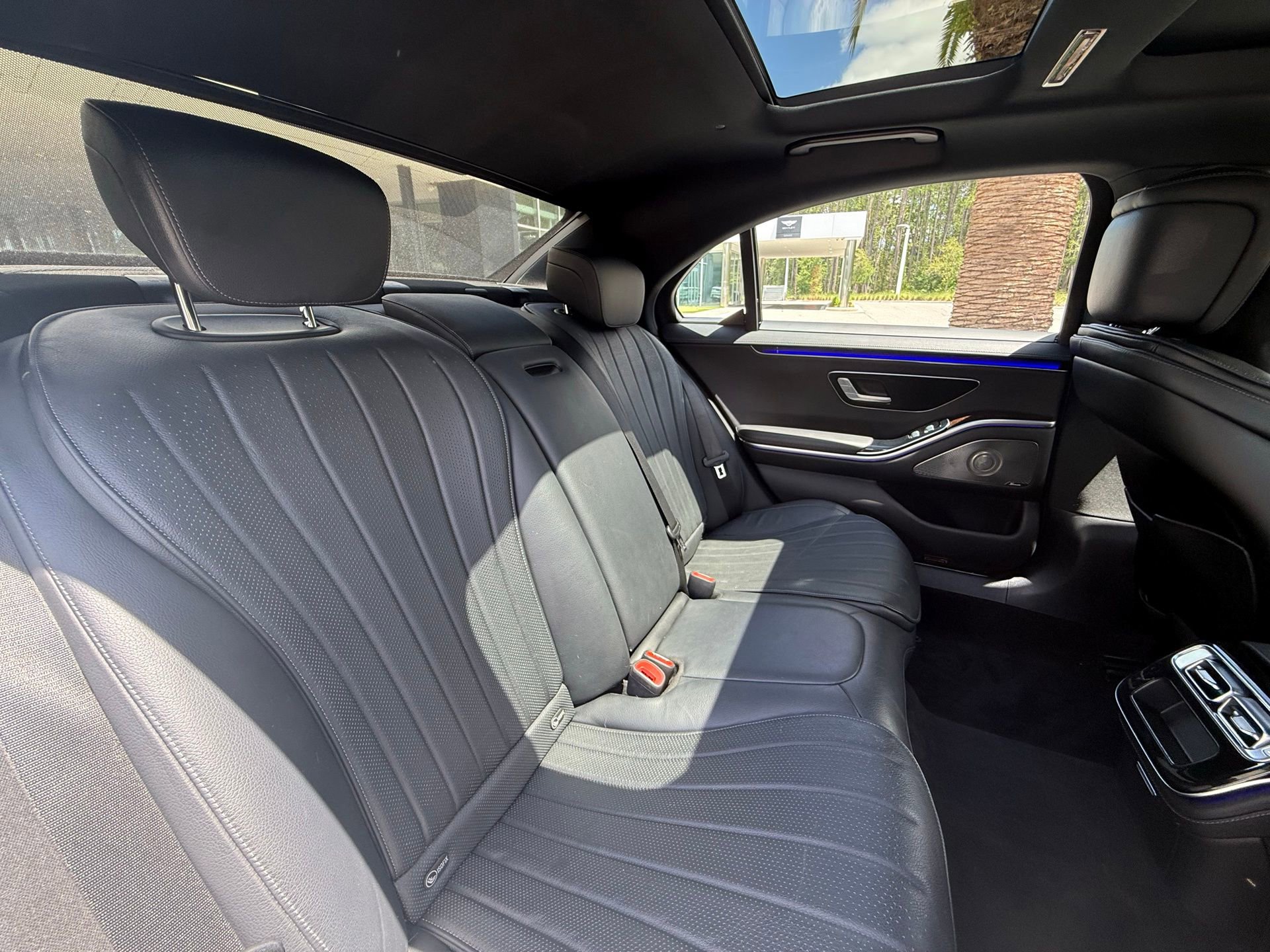 Used 2022 Mercedes-Benz S 500 4MATIC image 32