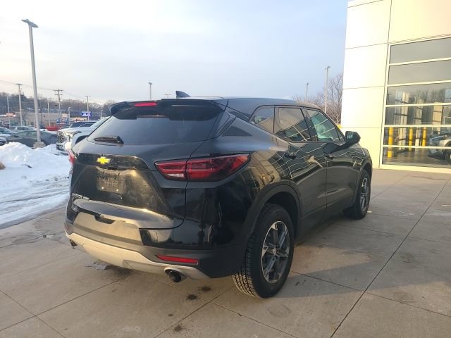 Used 2025 Chevrolet Blazer LT image 7
