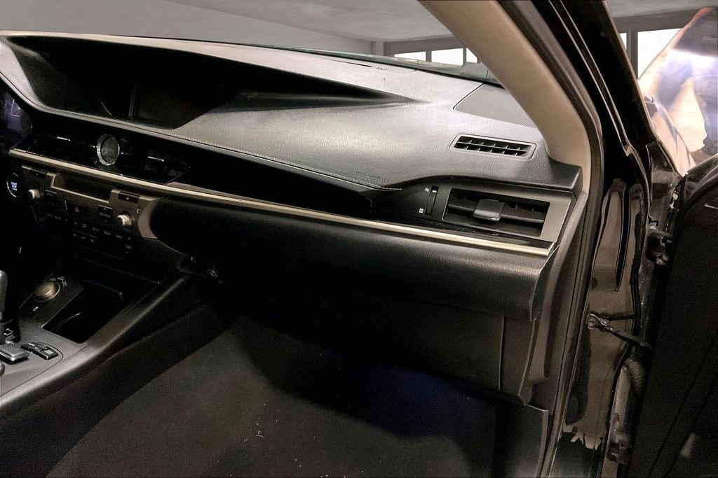 Used 2016 Lexus ES 350 image 16