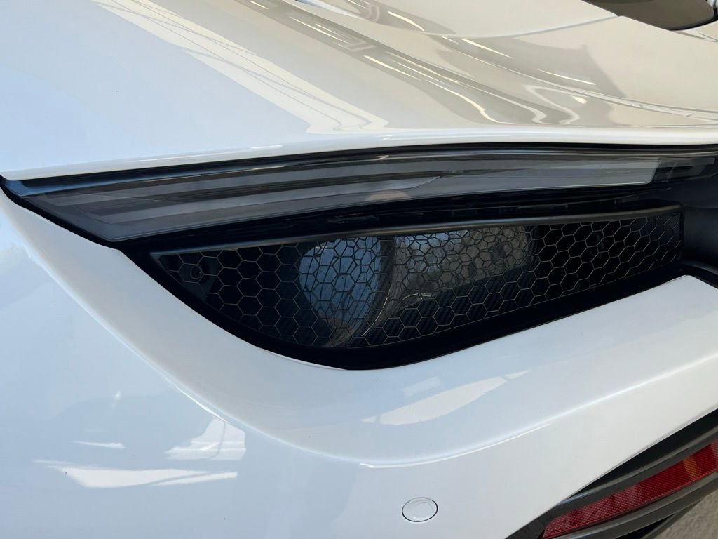 Used 2018 McLaren 720S image 35