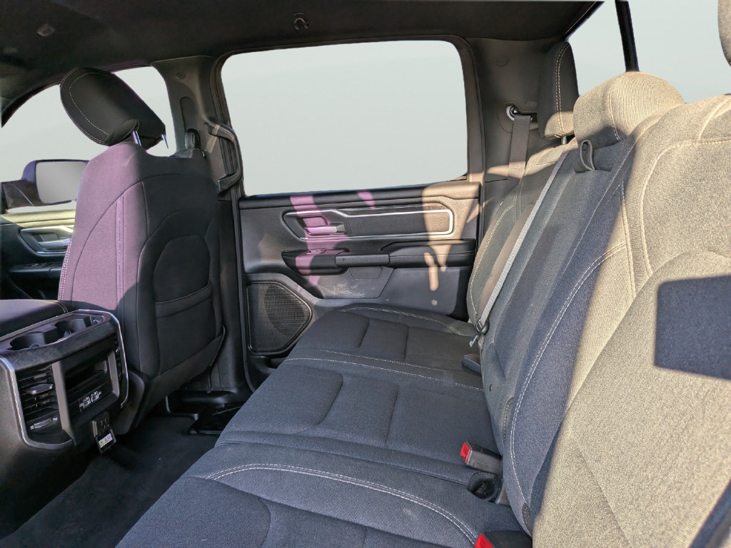 Used 2021 RAM 1500 Big Horn RWD image 15