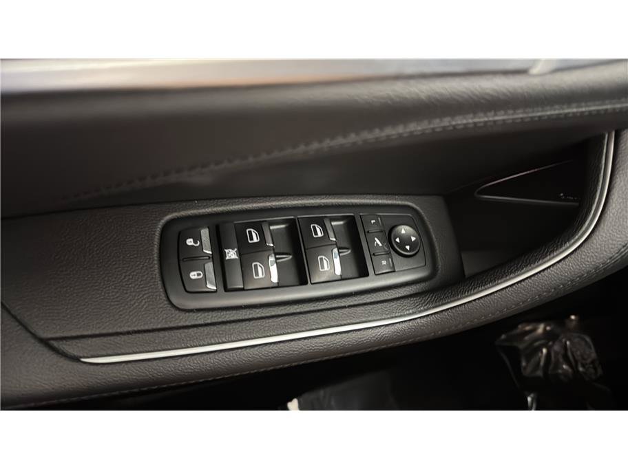 Used 2019 Maserati Levante S AWD/4WD image 34