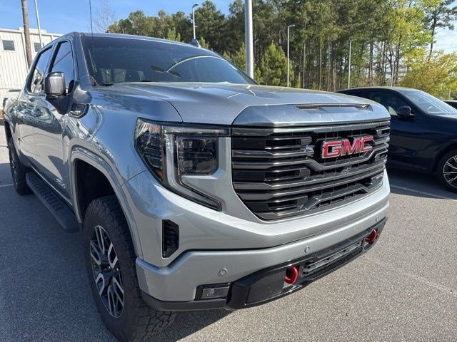 Used 2024 GMC Sierra 1500 AT4 w/ Technology Package image 6