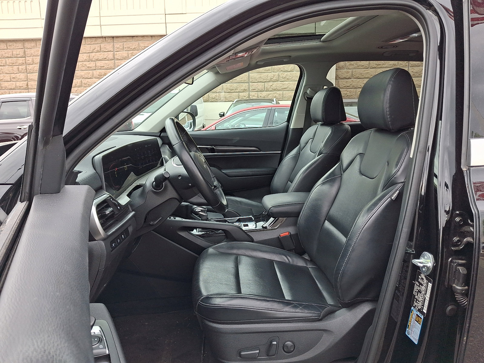 Certified 2023 Kia Telluride S w/ S Sunroof Package AWD/4WD image 14