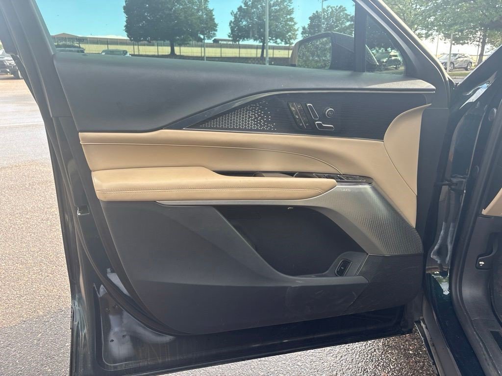Certified 2024 Cadillac Lyriq Luxury w/ Nappa Leather Package AWD/4WD image 5