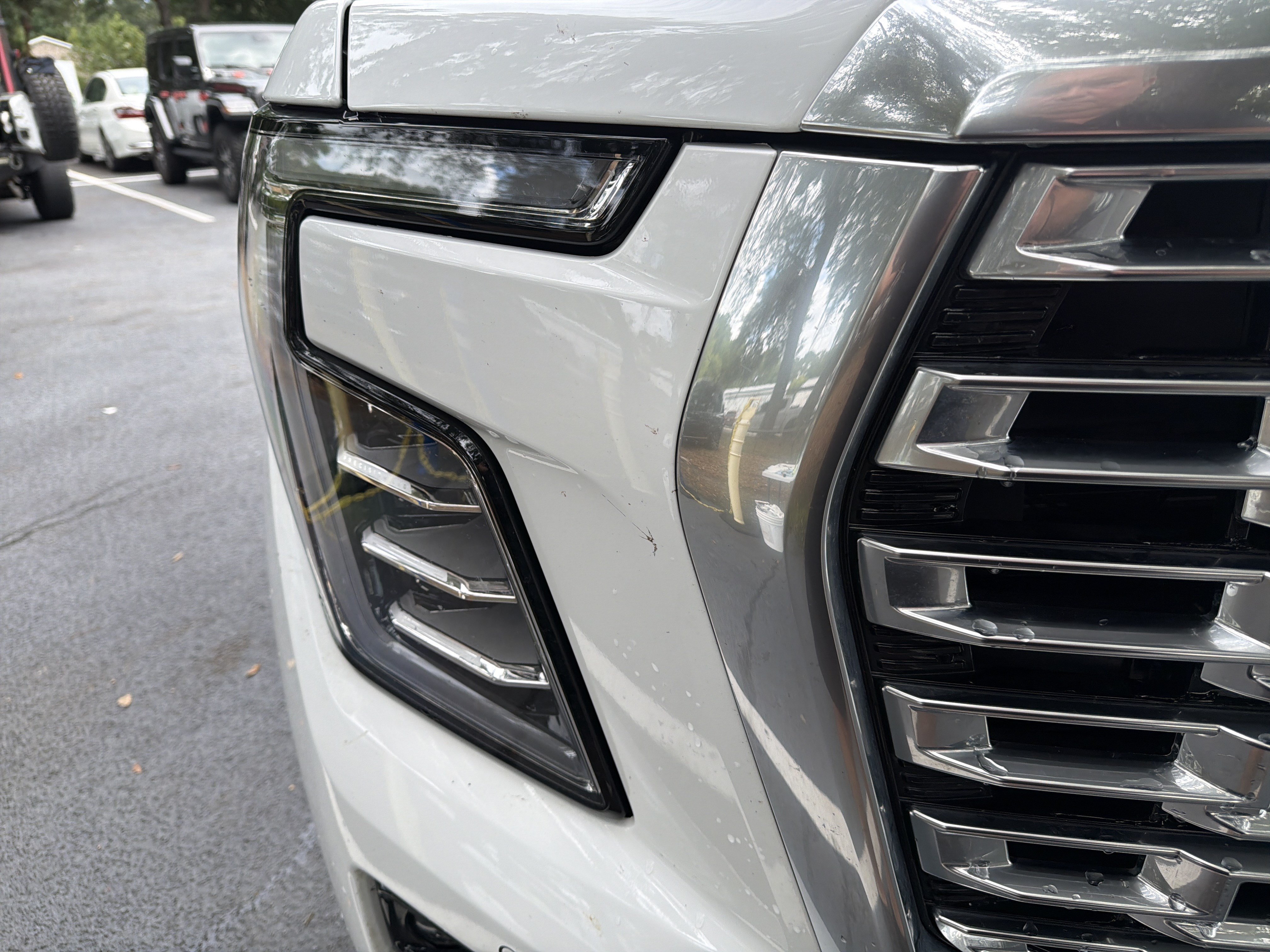 Used 2026 GMC Yukon Denali w/ Denali Reserve Package AWD/4WD image 12