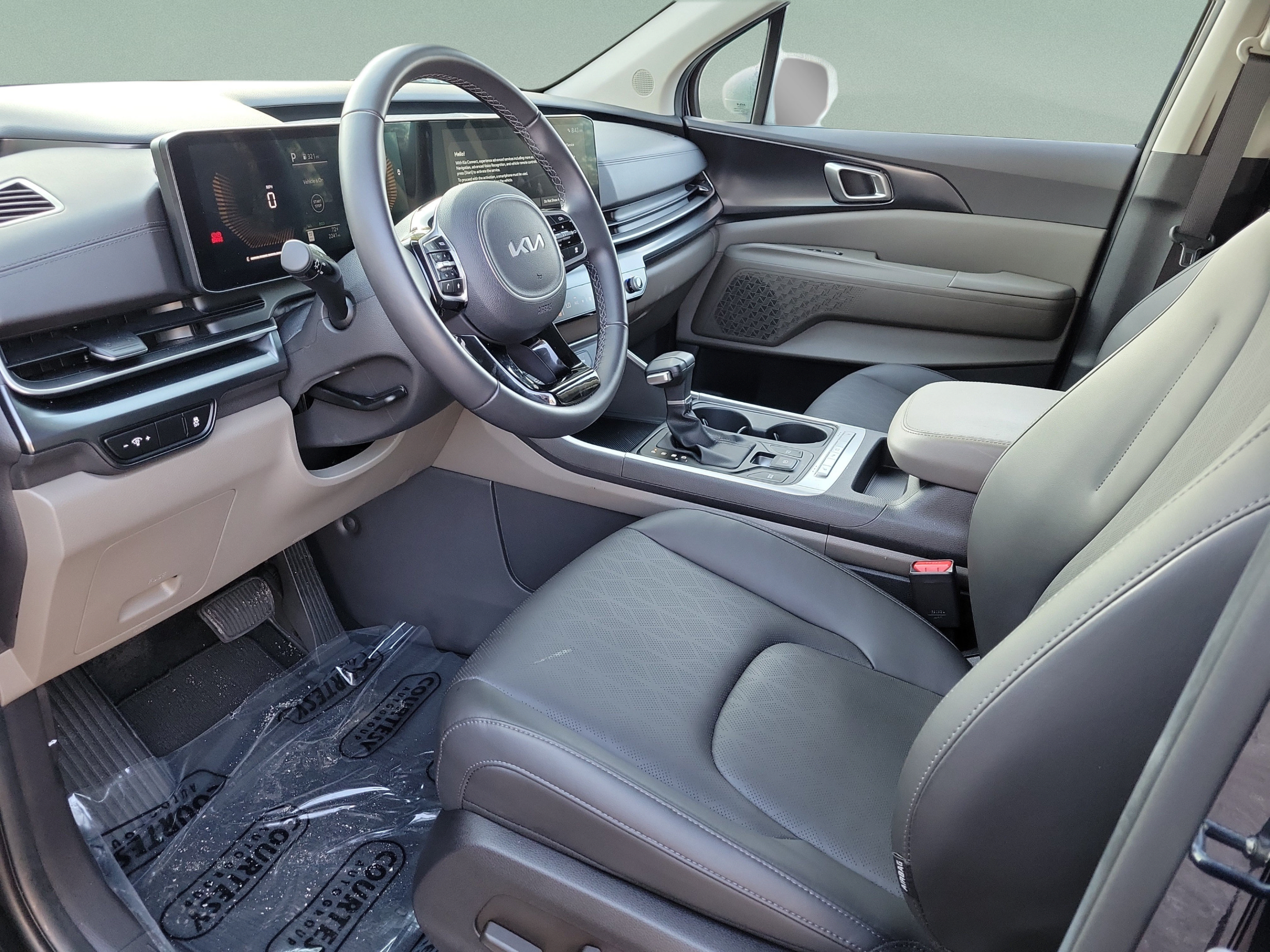 Certified 2026 Kia Carnival FWD image 15