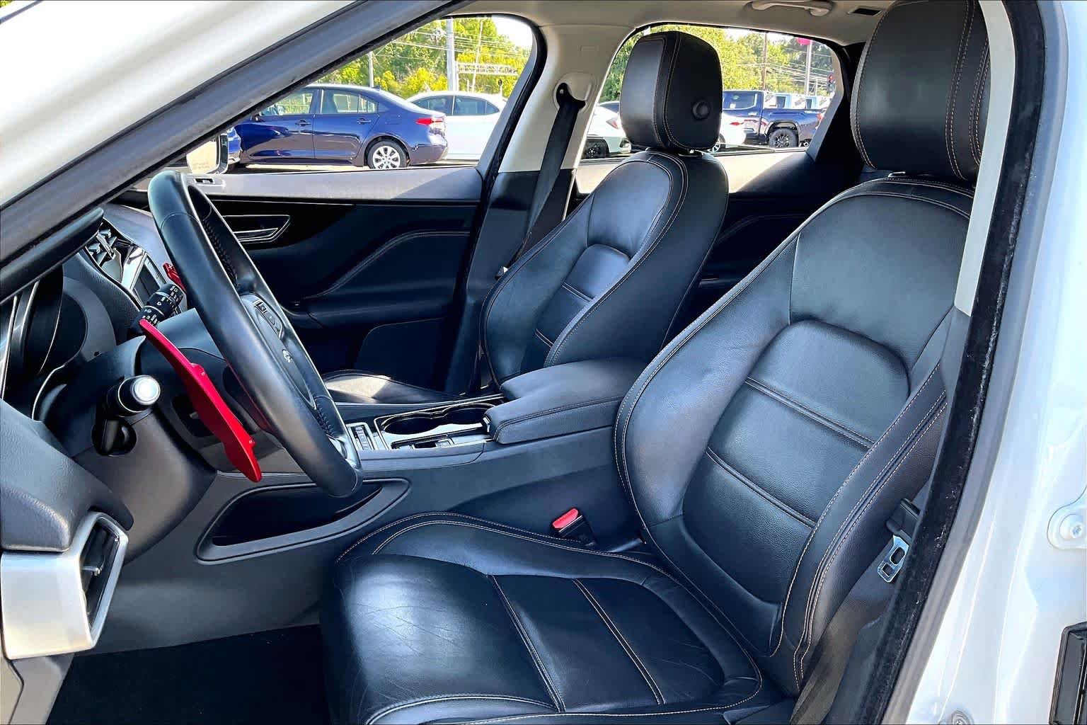 Used 2017 Jaguar F-PACE Prestige AWD/4WD image 7