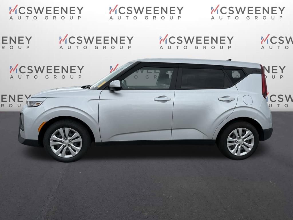 Used 2020 Kia Soul LX FWD image 2