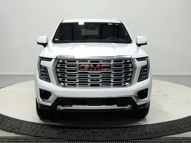 Used 2025 GMC Yukon XL Denali RWD image 3