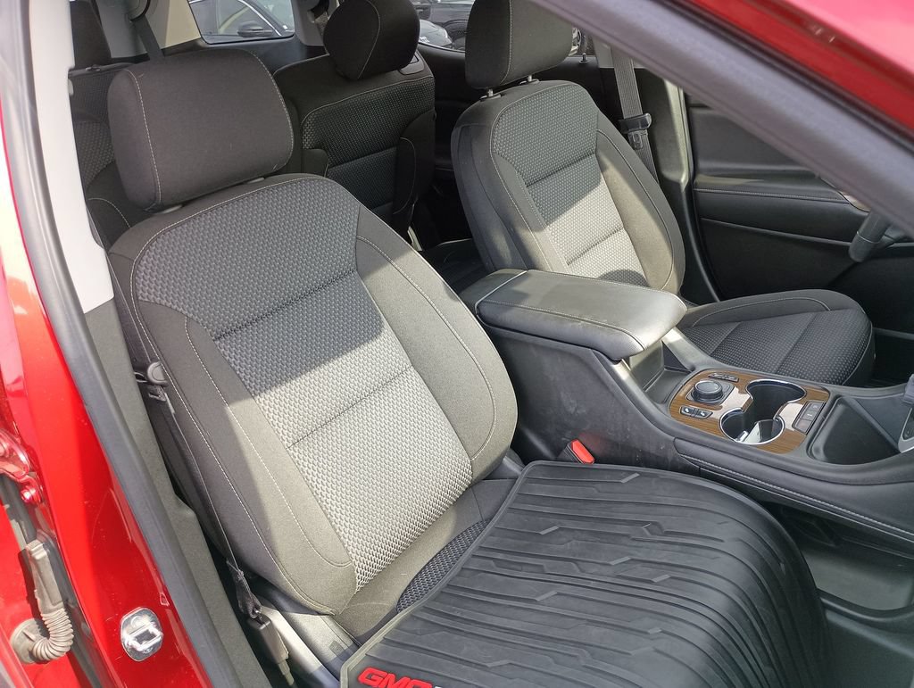 Used 2023 GMC Acadia SLE w/ Driver Convenience Package FWD image 31