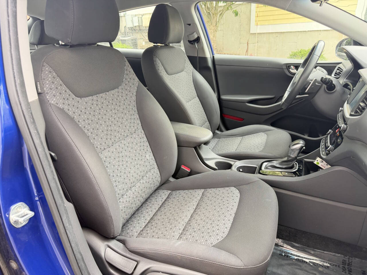 Used 2019 Hyundai Ioniq Plug-In Hybrid FWD image 23