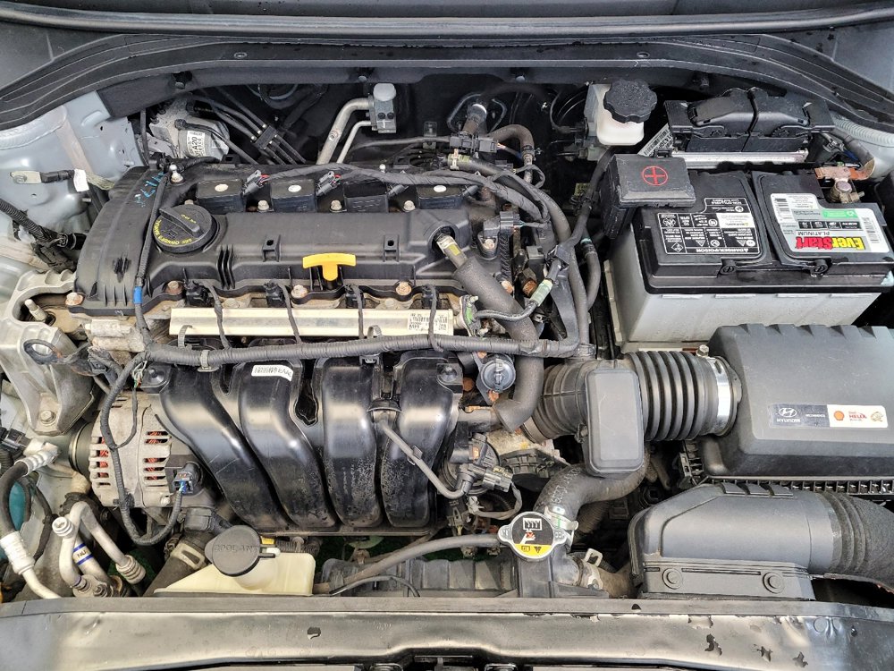 Used 2017 Hyundai Elantra SE image 30