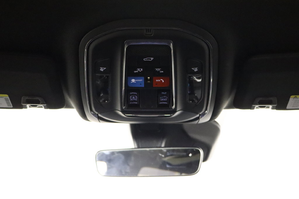 New 2026 Jeep Grand Cherokee Altitude AWD/4WD image 25