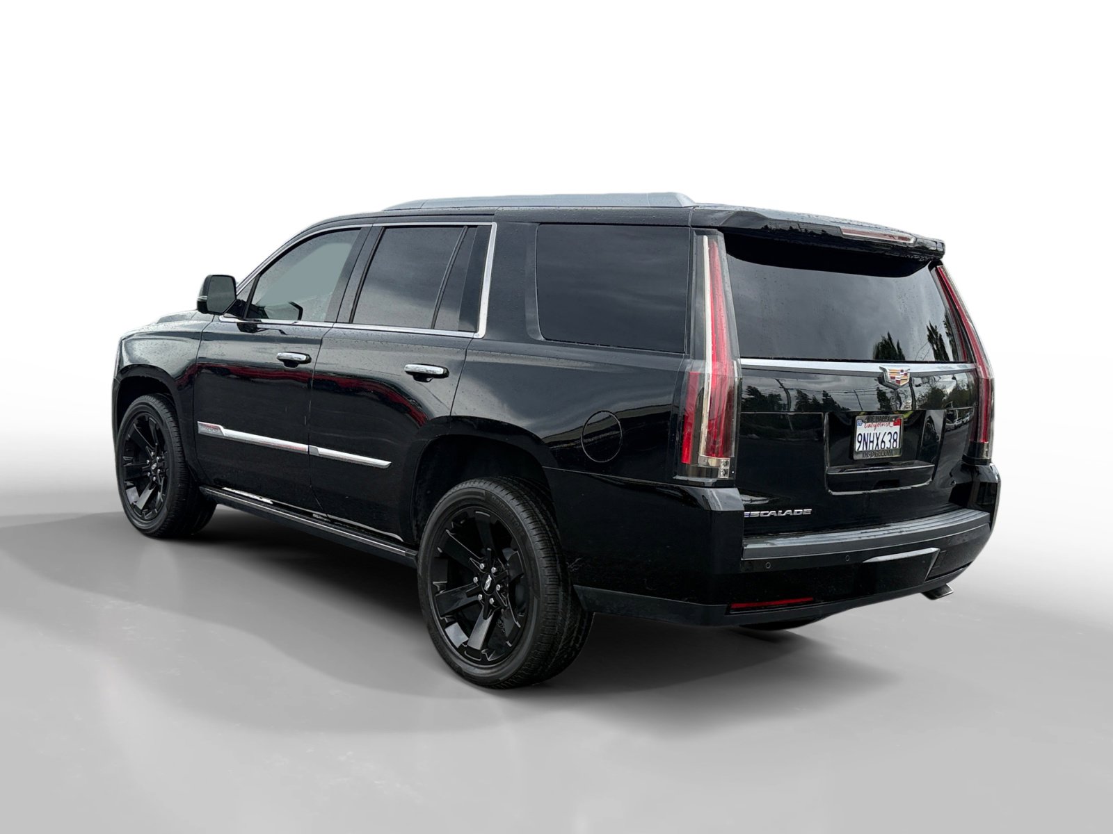 Used 2016 Cadillac Escalade Premium image 3