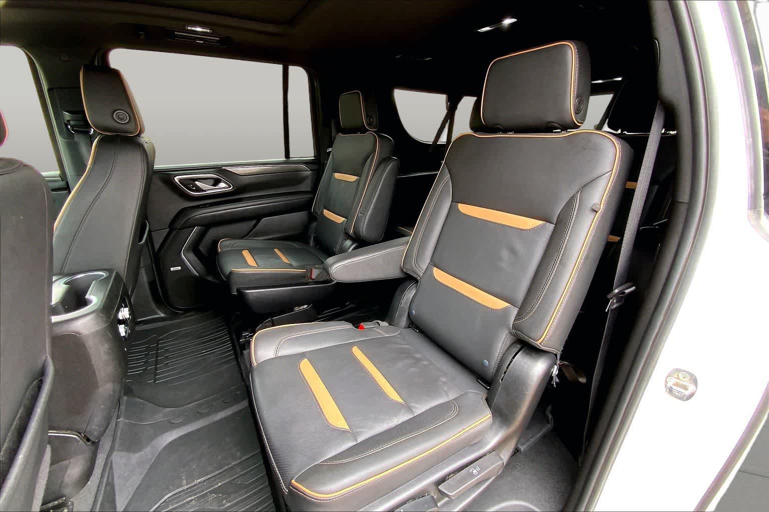 Used 2024 GMC Yukon XL AT4 w/ AT4 Premium Plus Package AWD/4WD image 40