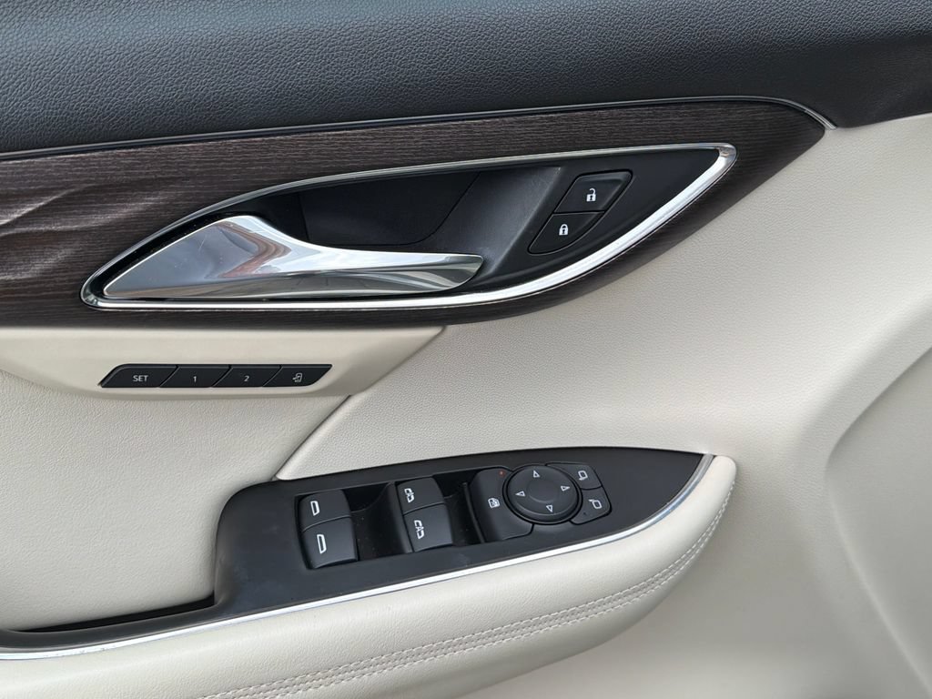 Used 2023 Buick Envision Avenir FWD image 18