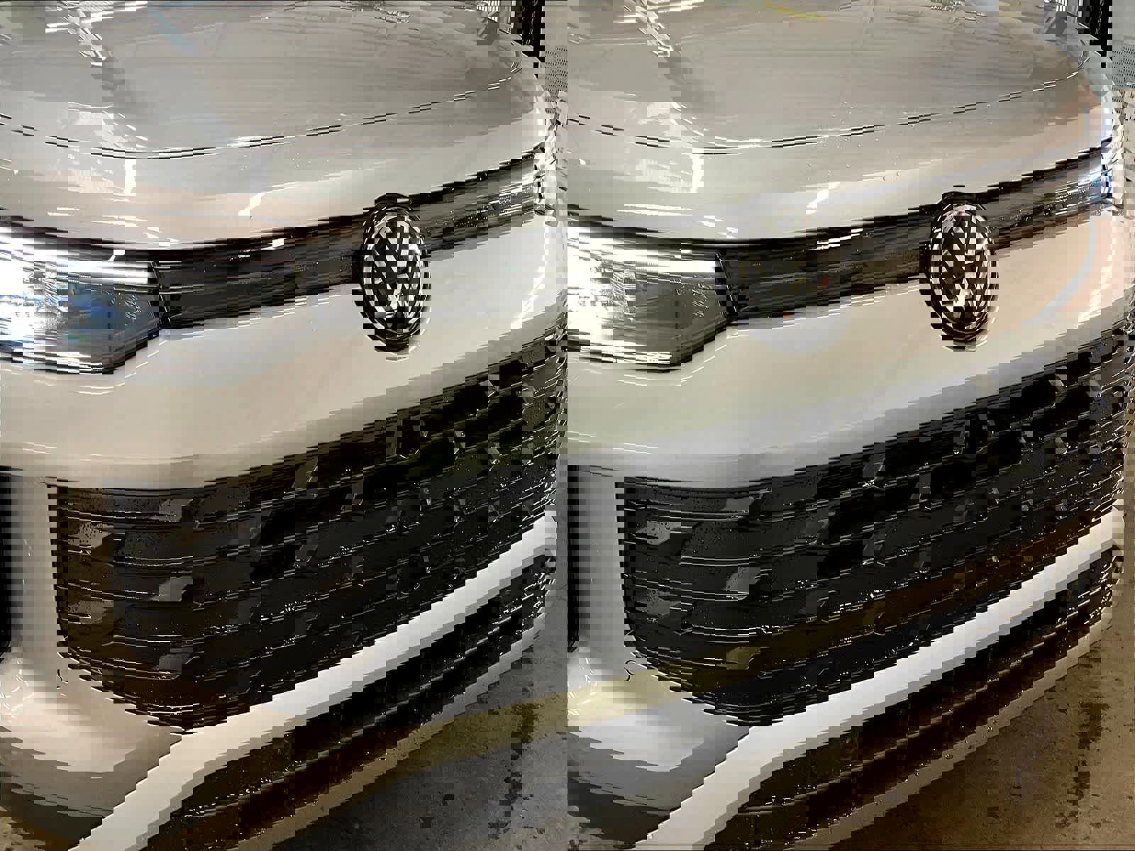 New 2026 Volkswagen Tiguan SE image 33