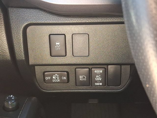Used 2020 Toyota Tacoma TRD Off-Road w/ TRD Premium Off Road Package AWD/4WD image 34