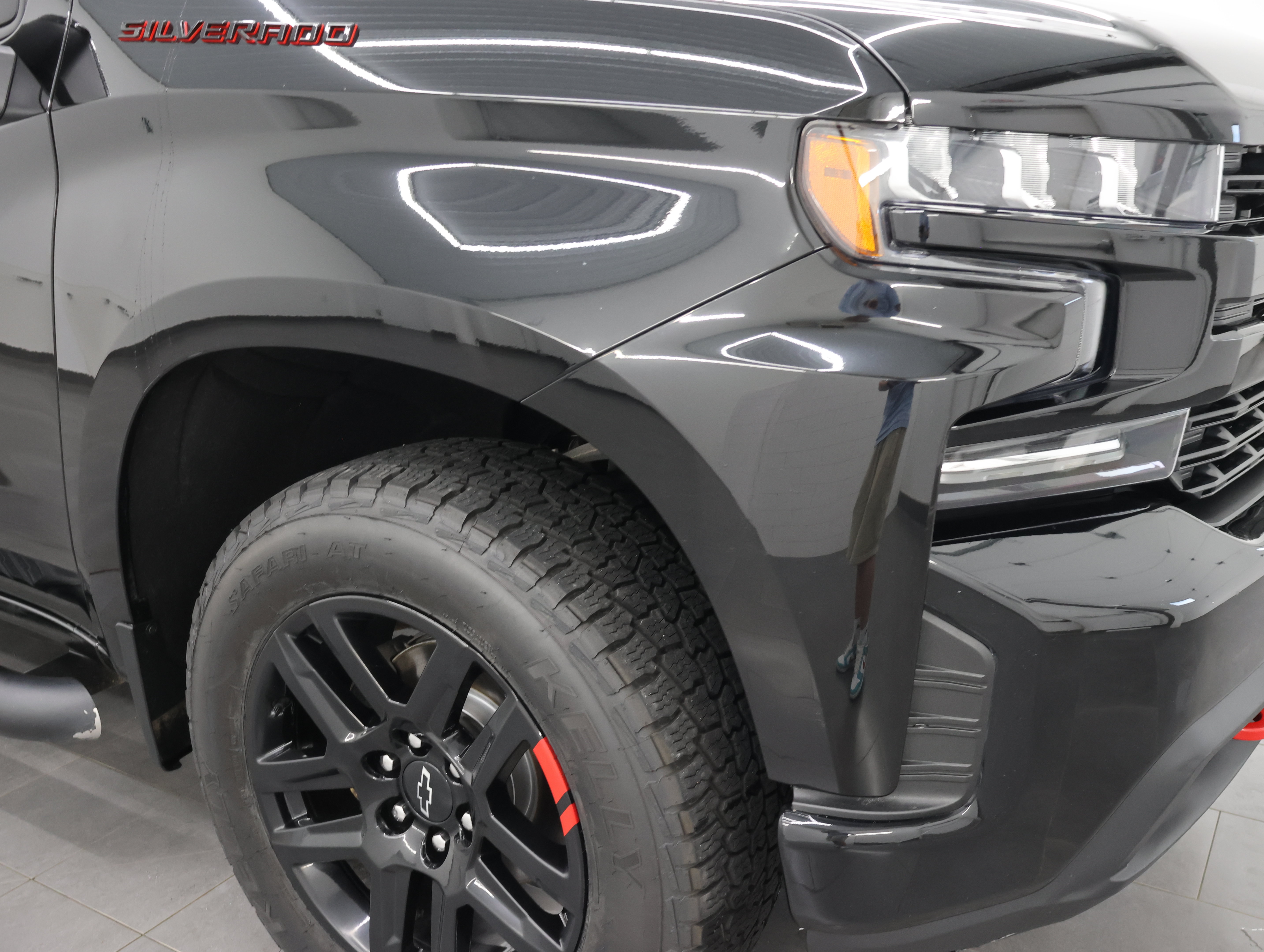 Used 2022 Chevrolet Silverado 1500 RST w/ Redline Edition AWD/4WD image 23